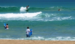Surfing_BodyBoarding_Hanalei_Beach_01 Surfers & Bodyboarders at Hanalei Beach